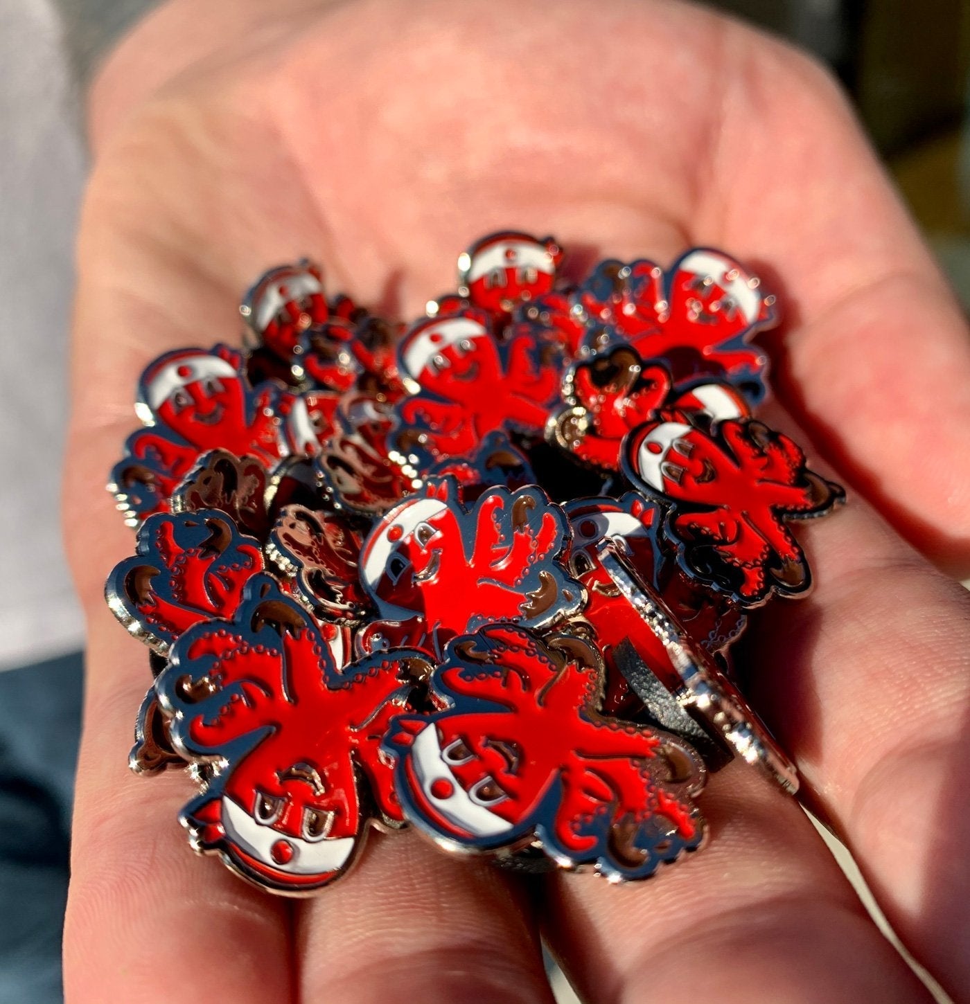 Red Octo Pin G3